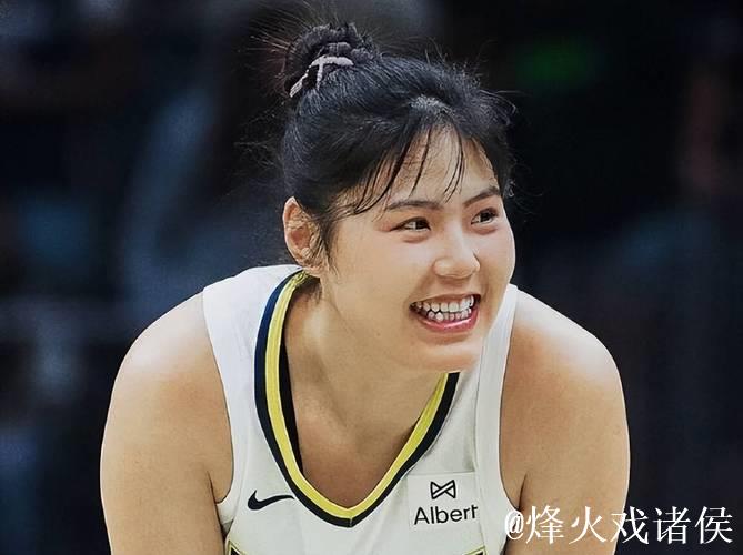 火花主帅:李月汝职业态度好的令人难以想象 火花主帅:李月汝职业态度好的令人难以想象